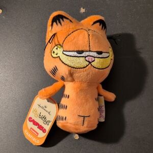 NWT Hallmark itty bittys Garfield Plush Toy